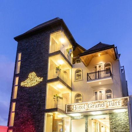 נוארה אליה Hotel Grand Turf מראה חיצוני תמונה