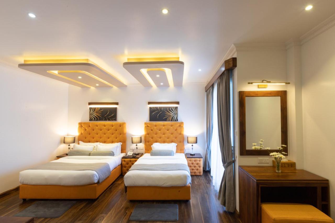נוארה אליה Hotel Grand Turf מראה חיצוני תמונה