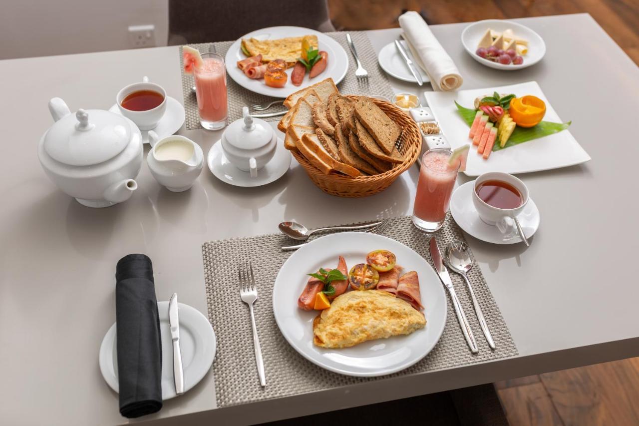 נוארה אליה Hotel Grand Turf מראה חיצוני תמונה